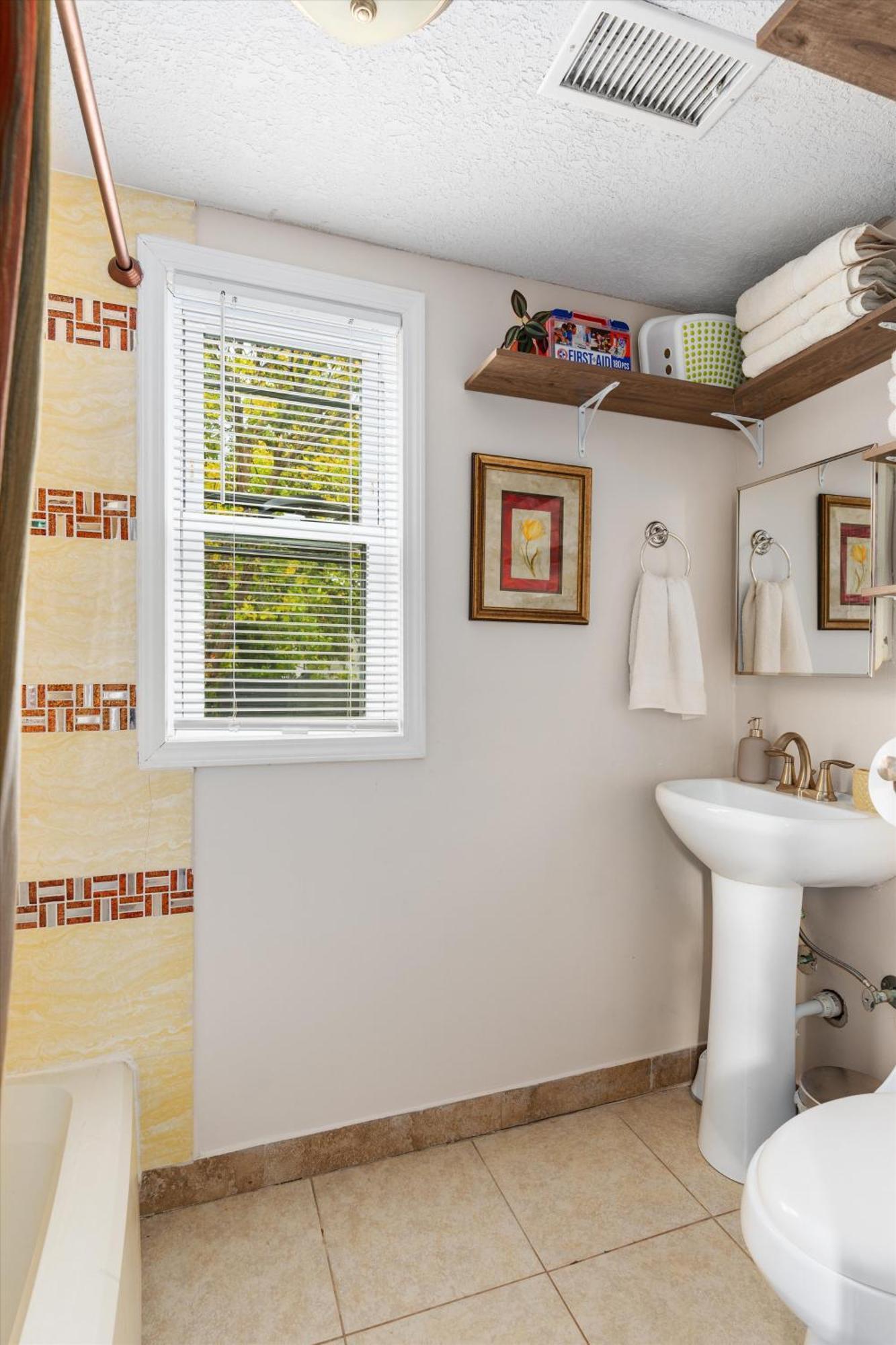 Apartment Dahlia - In Quiet Corcoran Neighborhood With Easy Access To Downtown *